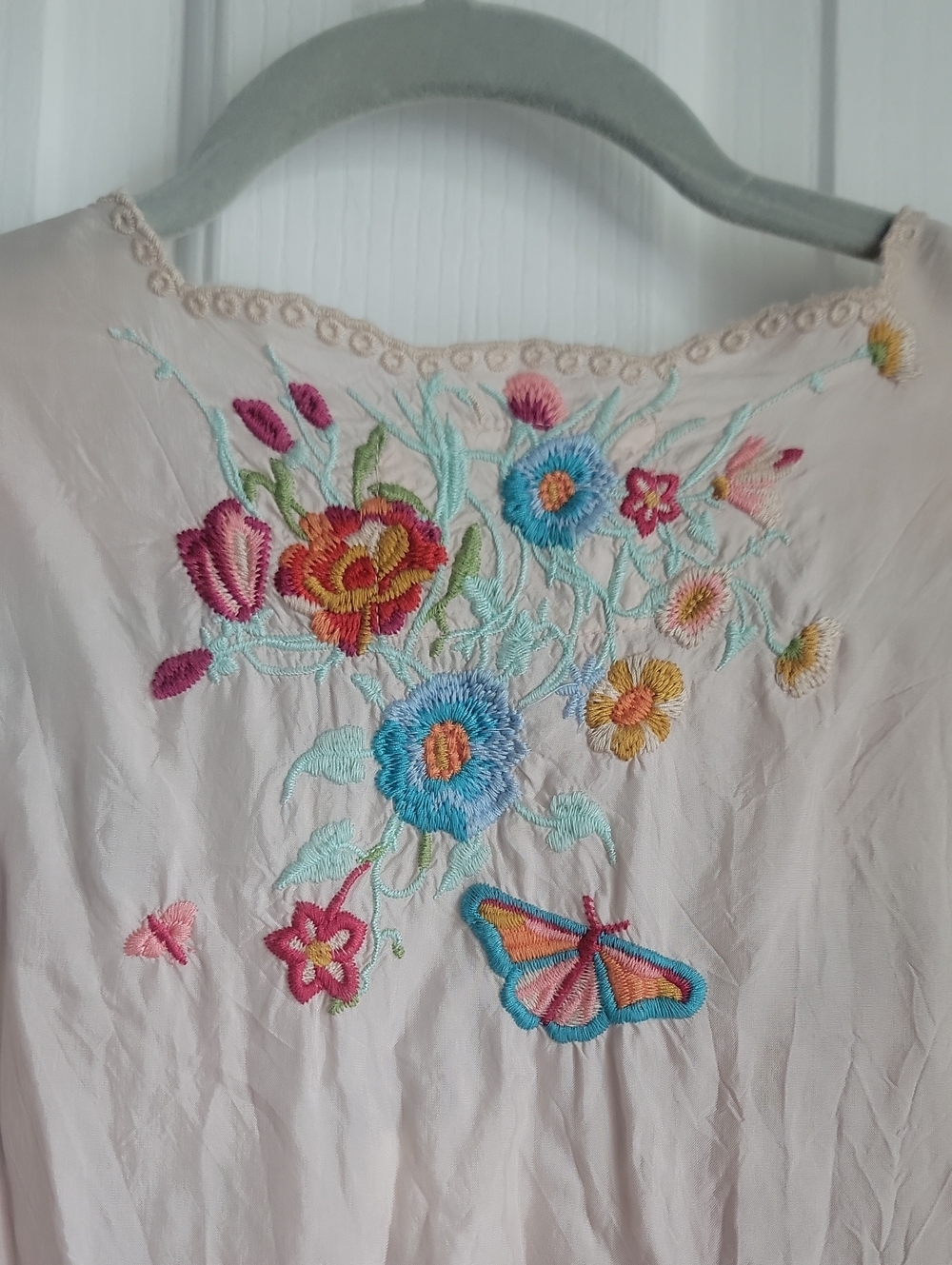 Johnny Was Blush Floral Embroidered V-Neck Tunic Top Butterfly Small S New - Picture 4 of 6